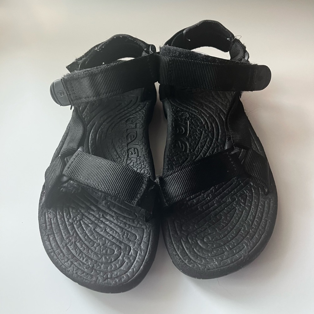 Teva Men sandals size 7